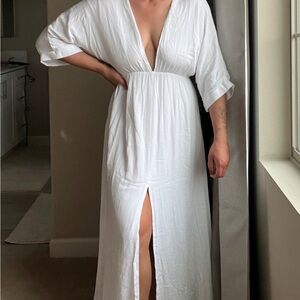 Elegant White Maxi Dress